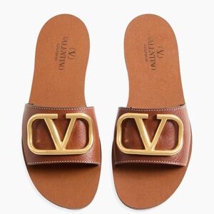 Valentino VLogo slide size 40